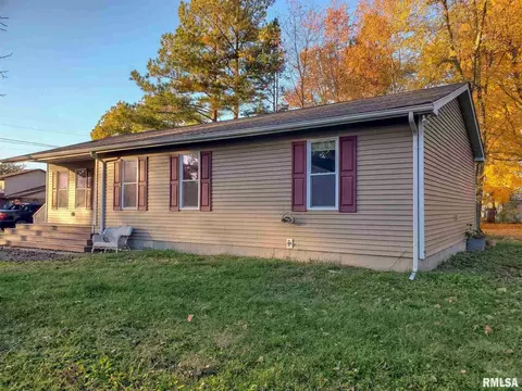 403 N Washington St, Marion, IL 62959 photo 2