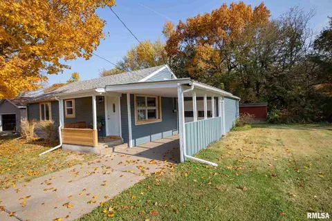 629 8th St, Silvis, IL 61282 photo 2