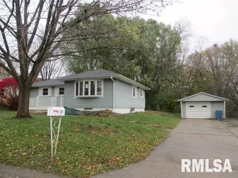 229 Cliff Ct, Carbon Cliff, IL 61239 photo 2