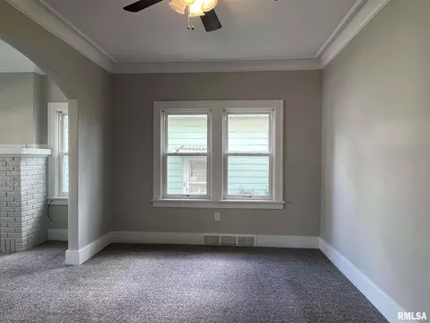 1929 3rd St, Moline, IL 61265 photo 8