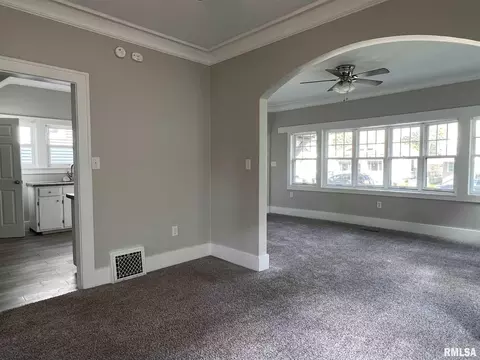 1929 3rd St, Moline, IL 61265 photo 6