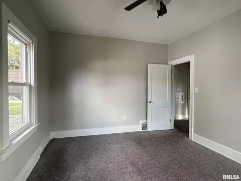 1929 3rd St, Moline, IL 61265 photo 17