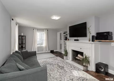 1225 29th St, Moline, IL 61265 photo 6