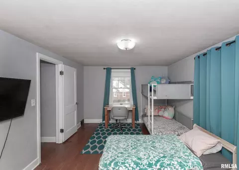 1225 29th St, Moline, IL 61265 photo 21