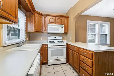 1612 33rd St, Moline, IL 61265 photo 12