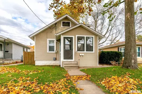 1612 33rd St, Moline, IL 61265 photo 1
