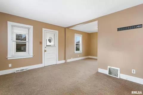 1612 33rd St, Moline, IL 61265 photo 4