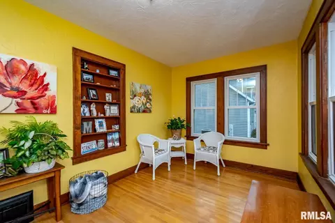 417 E Main St, Geneseo, IL 61254 photo 4