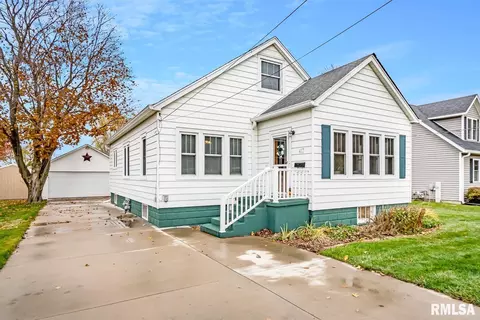 417 E Main St, Geneseo, IL 61254 photo 1
