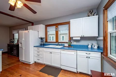 417 E Main St, Geneseo, IL 61254 photo 10
