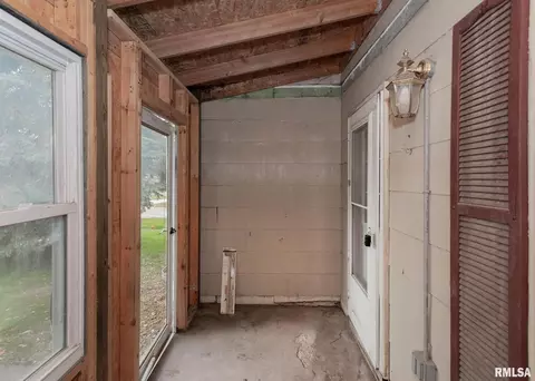 1009 3rd St, Orion, IL 61273 photo 4