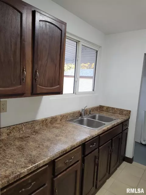 3718 11th Ave, Moline, IL 61265 photo 11