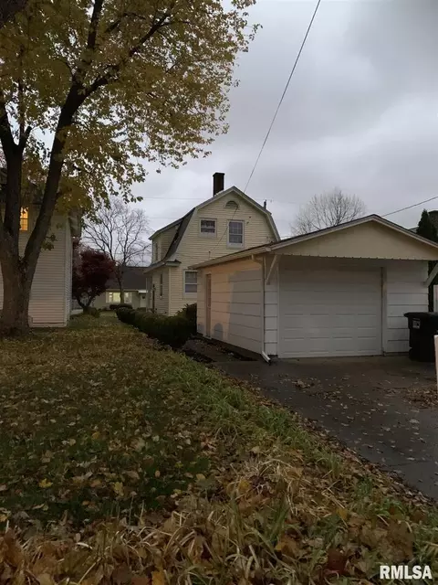 1845 27th St, Moline, IL 61265 photo 5