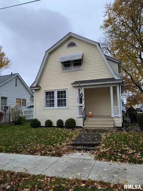1845 27th St, Moline, IL 61265 photo 1