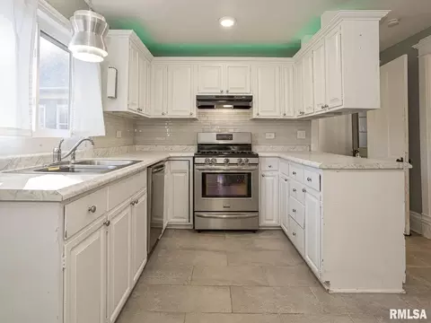 2430 11th Ave #A, Moline, IL 61265 photo 9