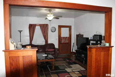 518 Pine St, Kewanee, IL 61443 photo 6