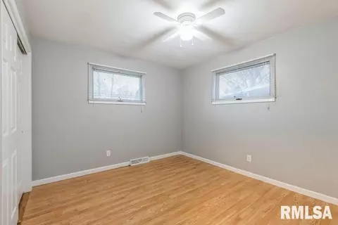3519 37th St, Moline, IL 61265 photo 7