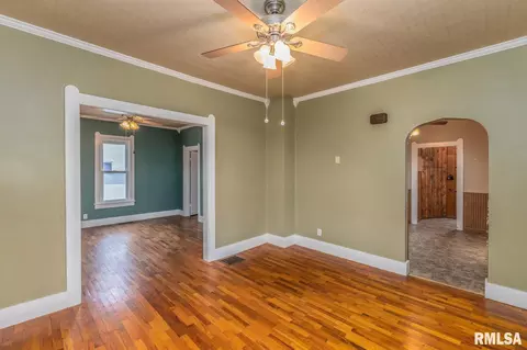 828 E 7th St, Kewanee, IL 61443 photo 8