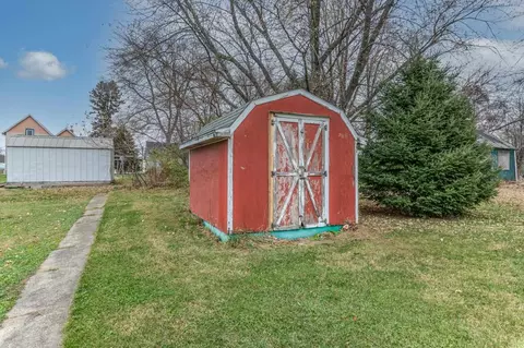 828 E 7th St, Kewanee, IL 61443 photo 5