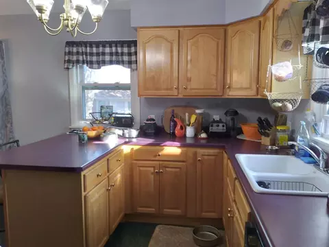 1657 E Circle Dr, Clinton, IA 52732 photo 15