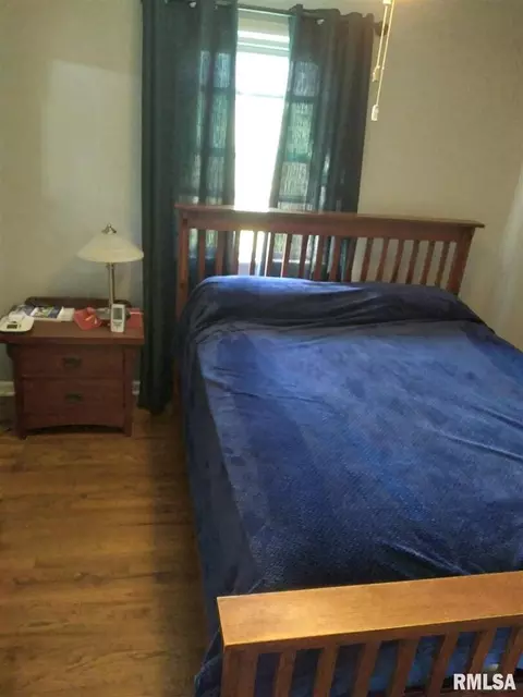 1657 E Circle Dr, Clinton, IA 52732 photo 18