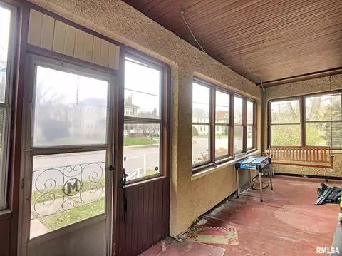 1109 12th Ave, Moline, IL 61265 photo 3