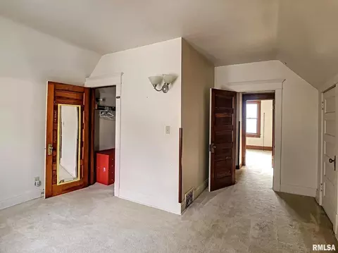 1109 12th Ave, Moline, IL 61265 photo 9