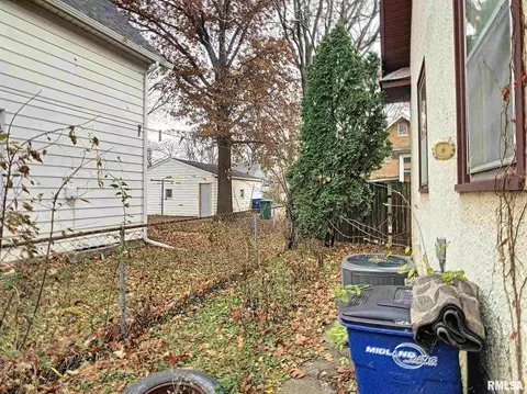 1109 12th Ave, Moline, IL 61265 photo 13