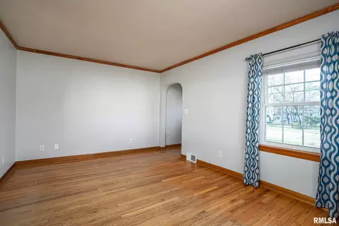 1804 41st St, Moline, IL 61265 photo 12