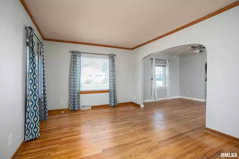 1804 41st St, Moline, IL 61265 photo 13