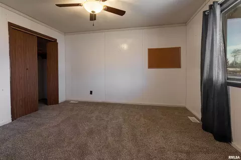2406 Saline Ave, Eldorado, IL 62930 photo 19