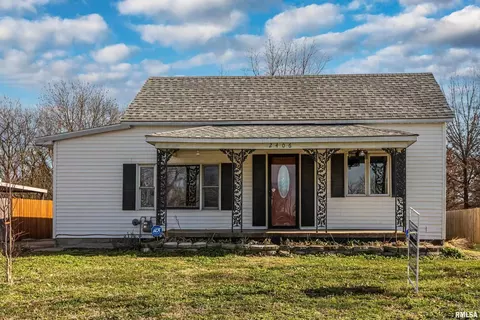 2406 Saline Ave, Eldorado, IL 62930 photo 3