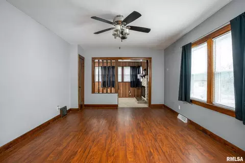 625 33rd Ave, Moline, IL 61265 photo 5