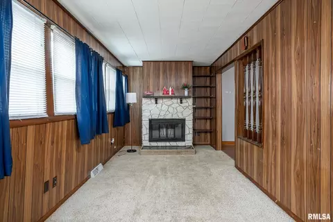 625 33rd Ave, Moline, IL 61265 photo 4