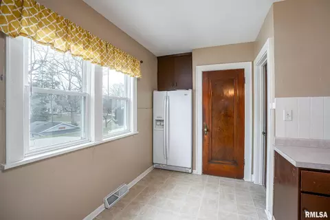 625 33rd Ave, Moline, IL 61265 photo 7