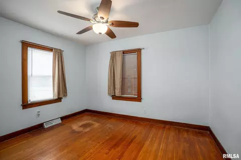 625 33rd Ave, Moline, IL 61265 photo 12