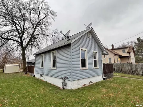 1519 16th St, Moline, IL 61265 photo 2