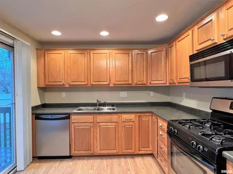 1519 16th St, Moline, IL 61265 photo 11