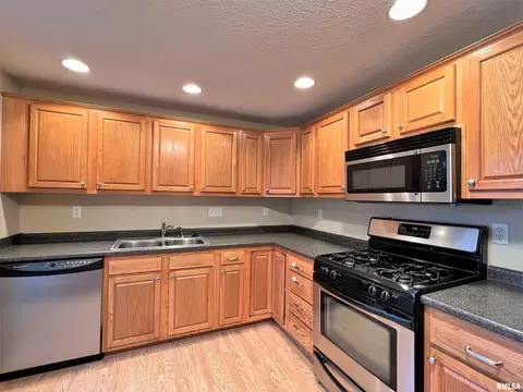 1519 16th St, Moline, IL 61265 photo 12
