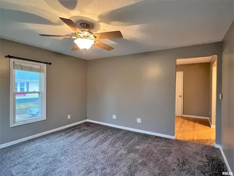1519 16th St, Moline, IL 61265 photo 8