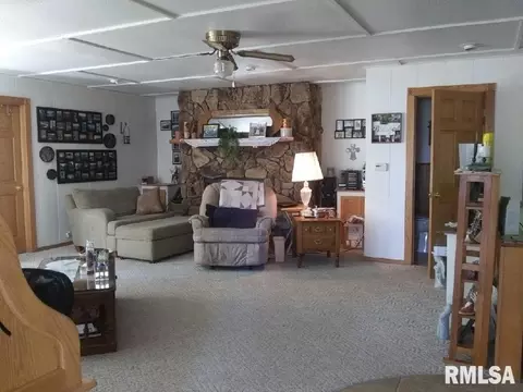 910 10th St, Silvis, IL 61282 photo 21