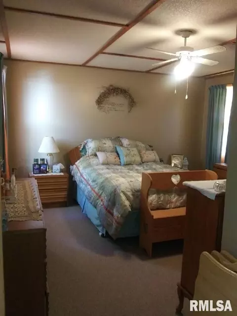 910 10th St, Silvis, IL 61282 photo 24