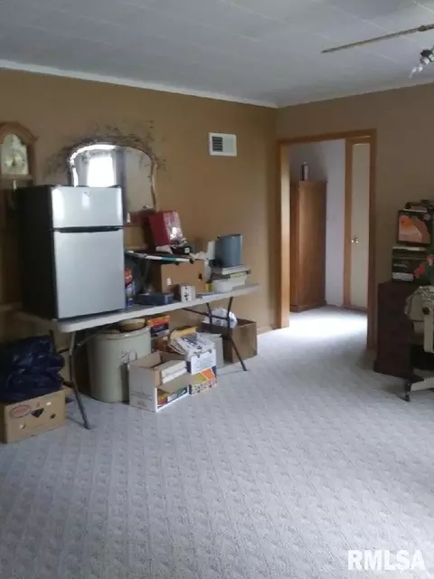 910 10th St, Silvis, IL 61282 photo 10