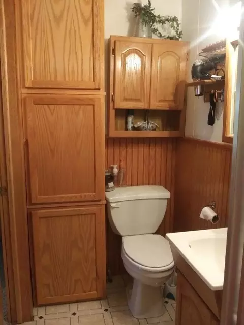 910 10th St, Silvis, IL 61282 photo 2