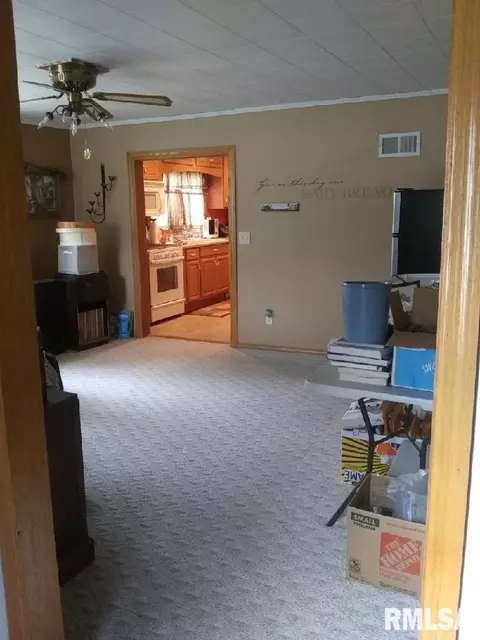 910 10th St, Silvis, IL 61282 photo 9