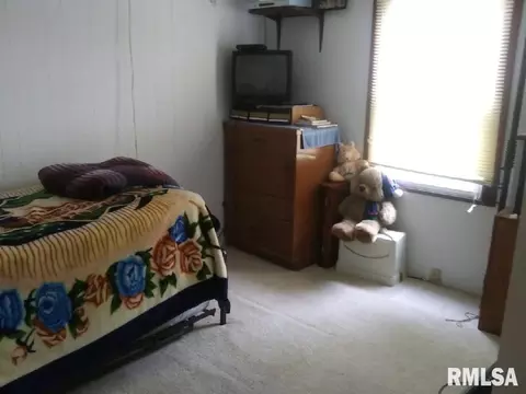 910 10th St, Silvis, IL 61282 photo 13