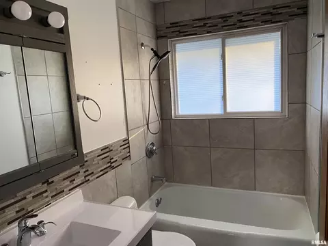 4419 26th Ave, Moline, IL 61265 photo 9
