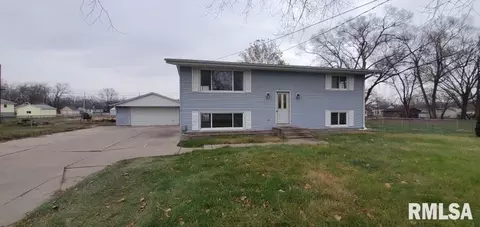 4020 14th St, Moline, IL 61265 photo 1