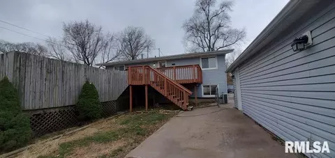 4020 14th St, Moline, IL 61265 photo 4