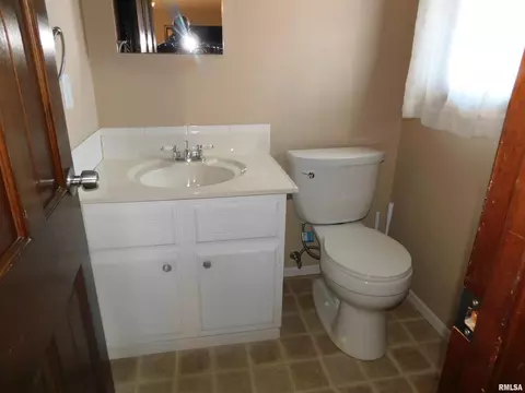 2902 30th St, Moline, IL 61265 photo 11